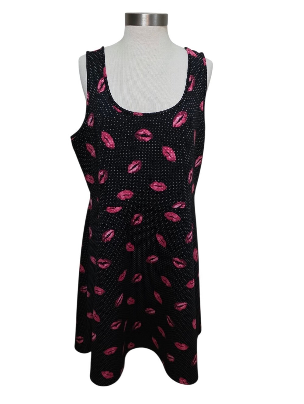 Torrid Lipstick Kisses Scuba Tank Fit N Flare Dress Size 2 (18/20)